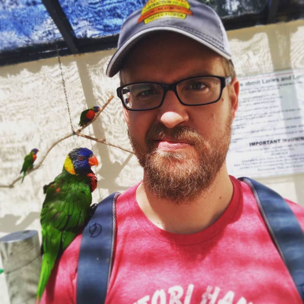 Meet your Posher, Claes